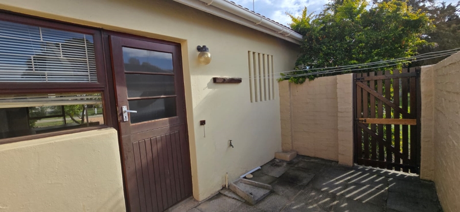 To Let 1 Bedroom Property for Rent in Eversdal Western Cape